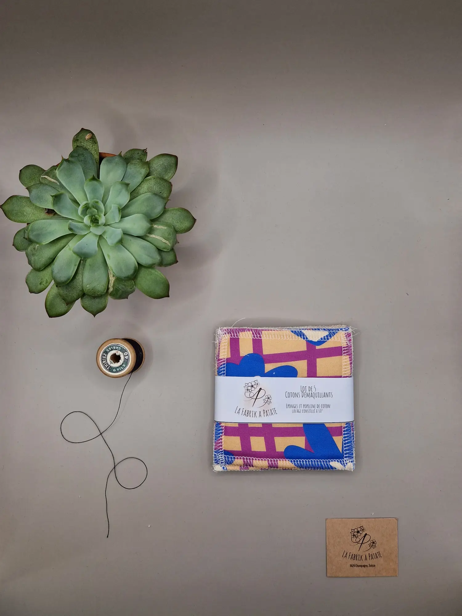 Lingettes démaquillantes lavables en coton bio – douces, réutilisables et zéro déchet, fabriquées en Suisse par La Fabrik à Patate.