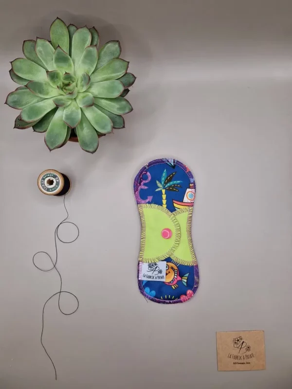 Protège Slip lavable Animaux magique – protection menstruelle réutilisable et absorbante, fabriquée en Suisse par La Fabrik a Patate.