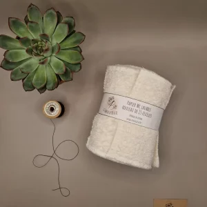 Papier toilette lavable en rouleau – réutilisable, doux et écologique, il peut aussi servir de débarbouillette. Fabriqué en Suisse par La Fabrik a Patate.