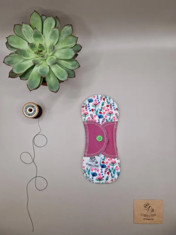 Protège Slip lavable liberté – protection menstruelle réutilisable et absorbante, fabriquée en Suisse par La Fabrik a Patate.