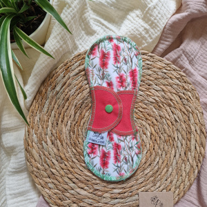 Serviette hygiénique lavable Tamarin – protection menstruelle réutilisable et absorbante, fabriquée en Suisse par La Fabrik a Patate.