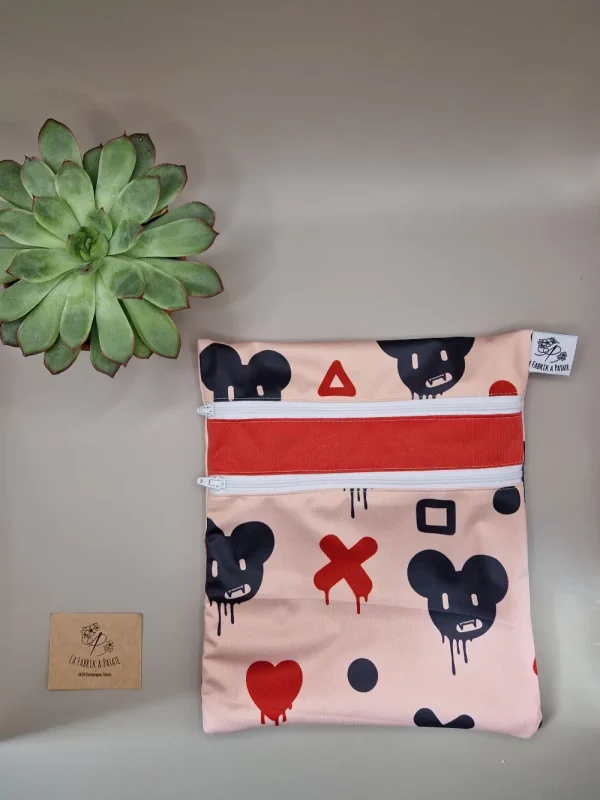 Pochette duo imperméable – idéal pour ranger serviettes hygiéniques lavables ou maillot de bain mouillé, fabriqué en Suisse par La Fabrik a Patate