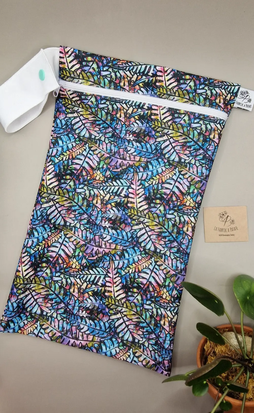 Sac à Patate imperméable – idéal pour ranger serviettes hygiéniques lavables ou maillot de bain mouillé, fabriqué en Suisse par La Fabrik a Patate