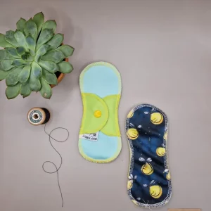 Protège slip lavable Luciolle – protection menstruelle réutilisable et absorbante, fabriquée en Suisse par La Fabrik a Patate.