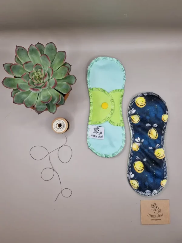 Serviette hygiénique lavable adolescente Luciolle – protection menstruelle réutilisable et absorbante, fabriquée en Suisse par La Fabrik a Patate.