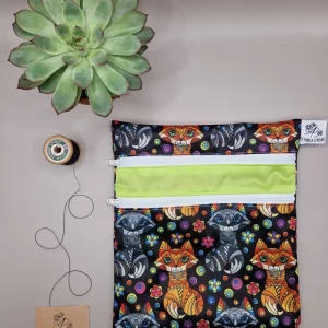 Pochette duo imperméable – idéal pour ranger serviettes hygiéniques lavables ou maillot de bain mouillé, fabriqué en Suisse par La Fabrik a Patate