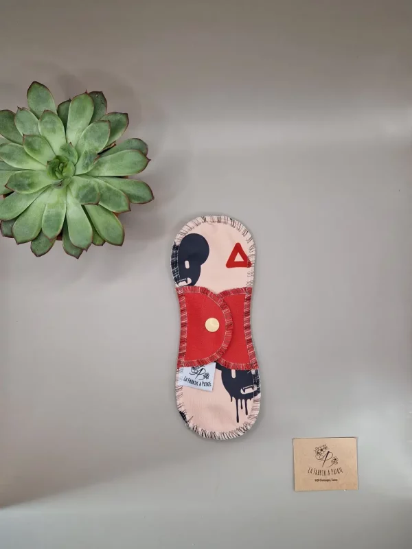 serviettes hygienique lavable adolescente vampire – protection menstruelle réutilisable et absorbante, fabriquée en Suisse par La Fabrik a Patate.