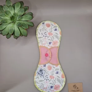 Serviette hygiénique lavable nuit au motif Spring
