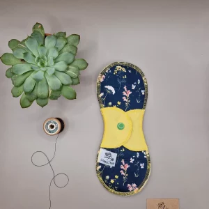 Serviette hygiénique lavable au motif Suzane