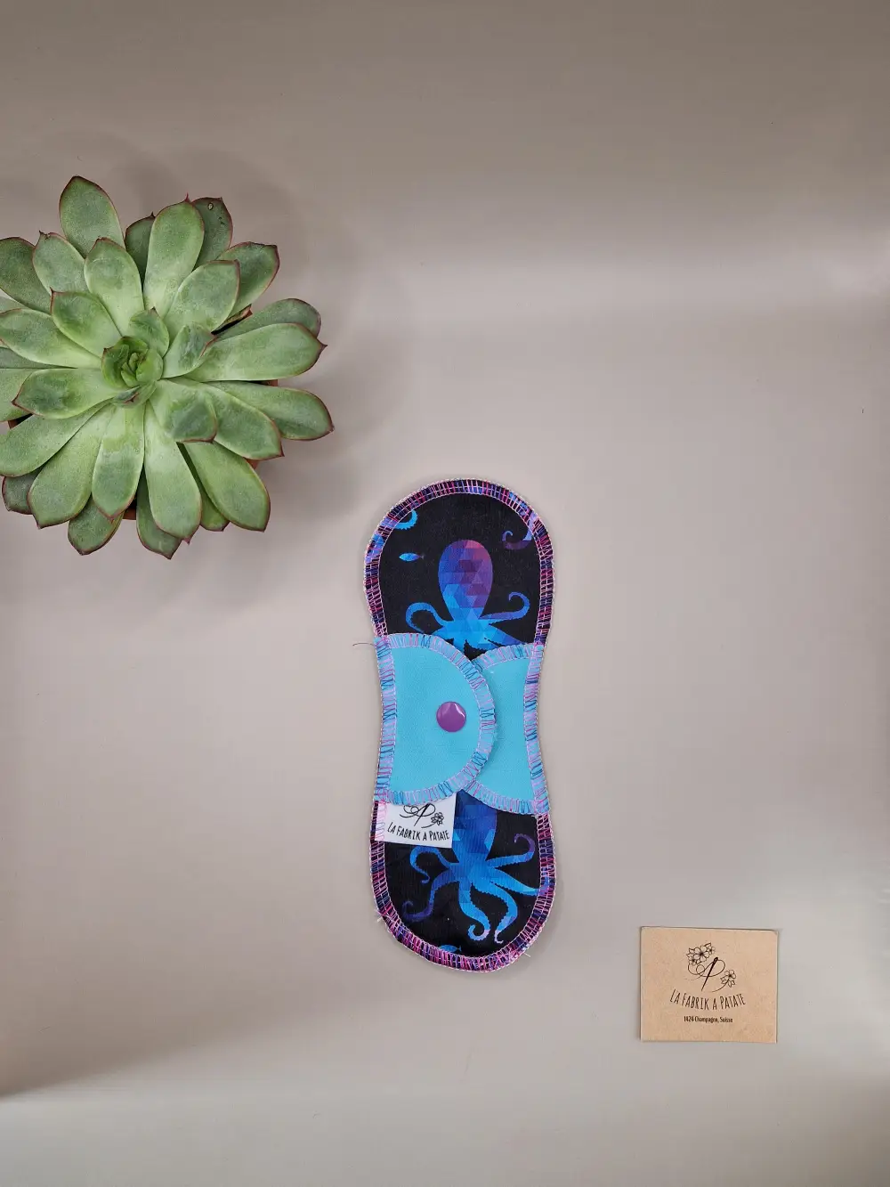 serviette hygiénique lavable adolescente méduse – protection menstruelle réutilisable et absorbante, fabriquée en Suisse par La Fabrik a Patate.