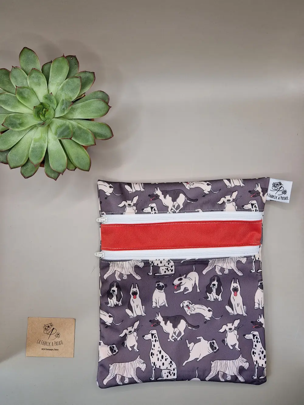 Pochette duo imperméable – idéal pour ranger serviettes hygiéniques lavables ou maillot de bain mouillé, fabriqué en Suisse par La Fabrik a Patate