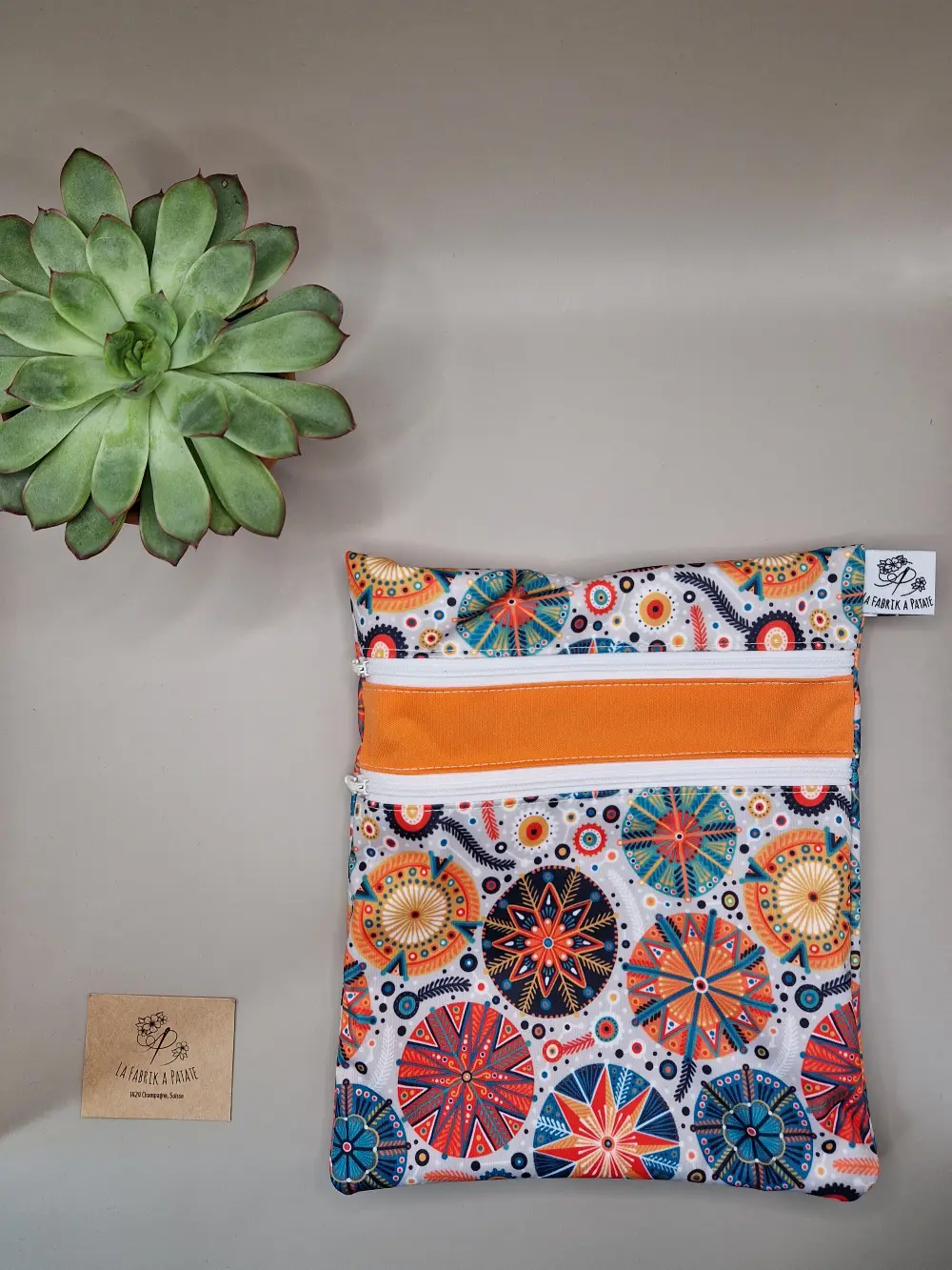 Pochette duo imperméable – idéal pour ranger serviettes hygiéniques lavables ou maillot de bain mouillé, fabriqué en Suisse par La Fabrik a Patate