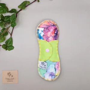 Serviette hygiénique lavable cattleya – protection menstruelle réutilisable et absorbante, fabriquée en Suisse par La Fabrik a Patate.