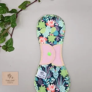 Serviette hygiénique lavable succulente – protection menstruelle réutilisable et absorbante, fabriquée en Suisse par La Fabrik a Patate.