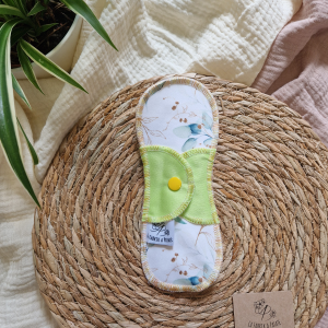 Serviette hygiénique lavable adolescente au motif Eucalyptus Doré