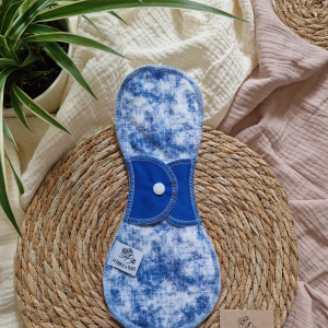Serviette hygiénique lavable ronnie – protection menstruelle réutilisable et absorbante, fabriquée en Suisse par La Fabrik a Patate.