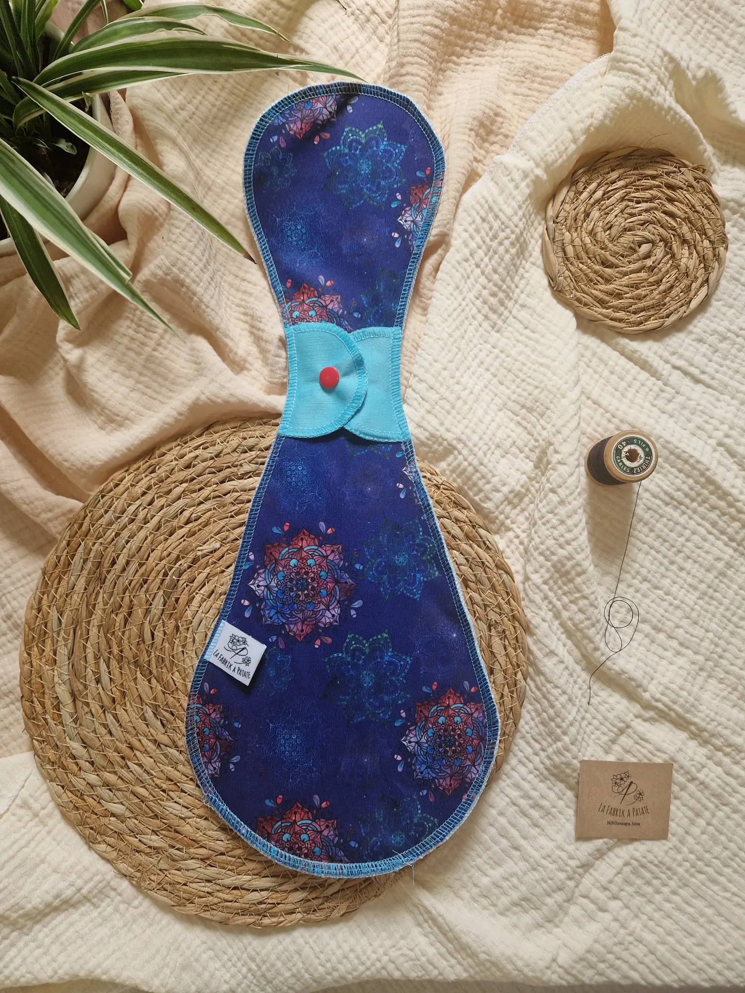 Serviette hygienique lavable 40cm au motif mandala